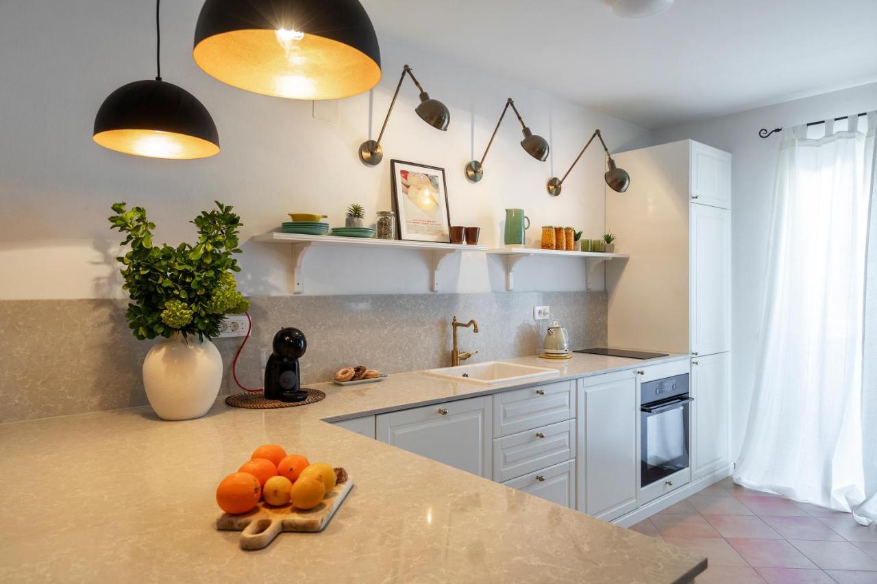 Apartman Luri Sutivan Zewnętrze zdjęcie